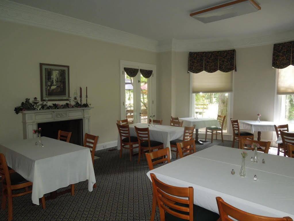 Farrell House Lodge At Sunnybrook Trout Club Sandusky Eksteriør billede